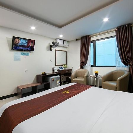 Quang Chung Hotel - 56 Le Van Thiem - By Bay Luxury Hanoi Exterior foto