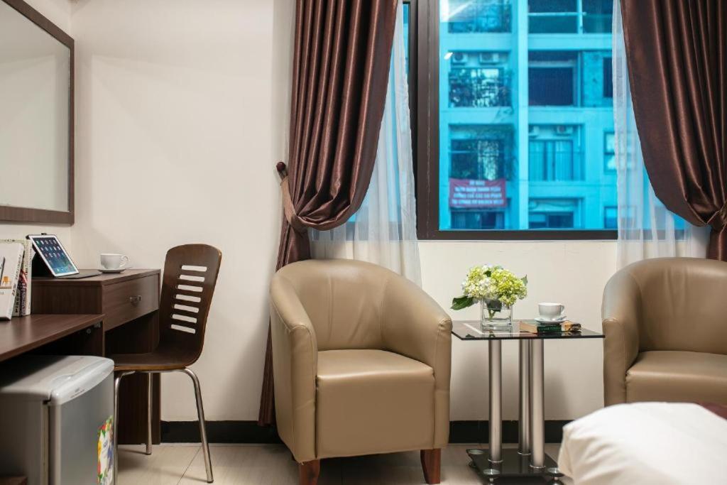 Quang Chung Hotel - 56 Le Van Thiem - By Bay Luxury Hanoi Exterior foto