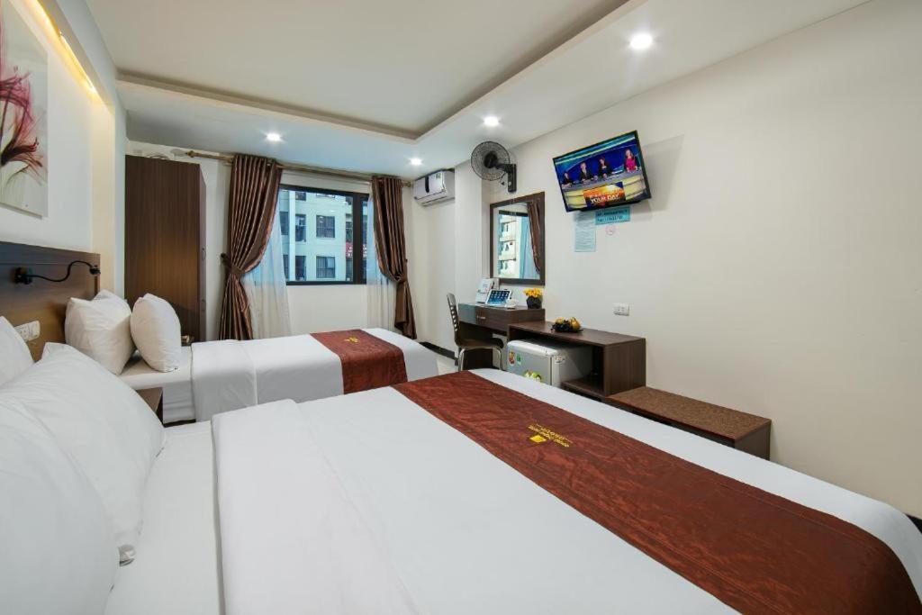 Quang Chung Hotel - 56 Le Van Thiem - By Bay Luxury Hanoi Exterior foto