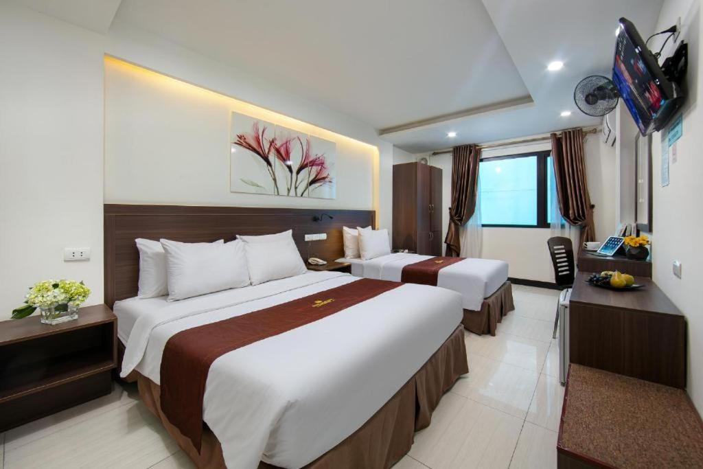 Quang Chung Hotel - 56 Le Van Thiem - By Bay Luxury Hanoi Exterior foto